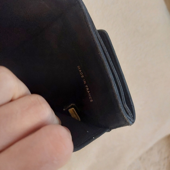 Authentic Chanel Caviar Compact Wallet - Picture 5 of 14